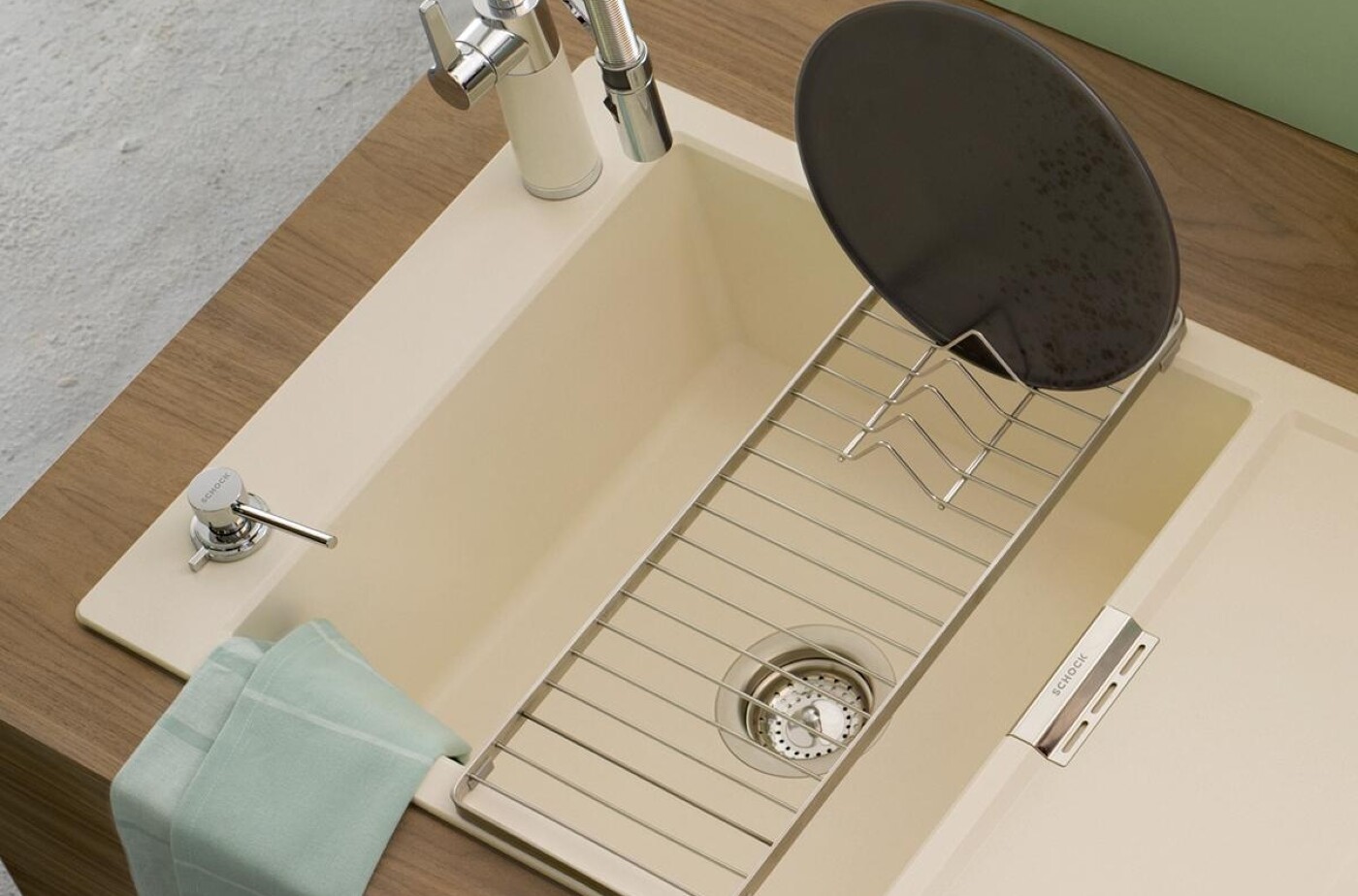 Granitspüle mit Einbau-Spülmittelspender Ladon von SCHOCK Granitspüle mit Einbau-Spülmittelspender Ladon von SCHOCK